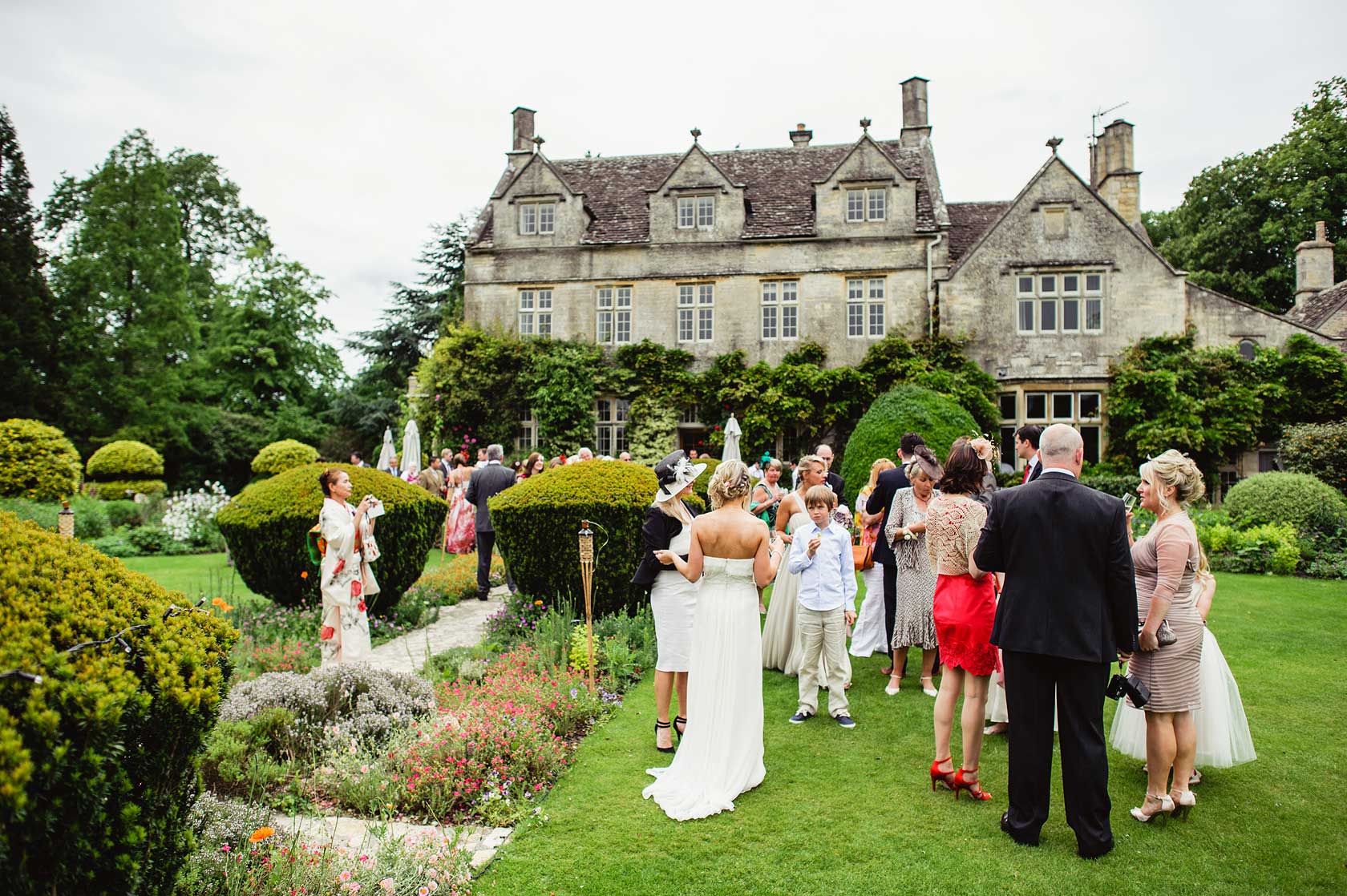 Reportage Wedding Photography at a Cotswolds Manor House